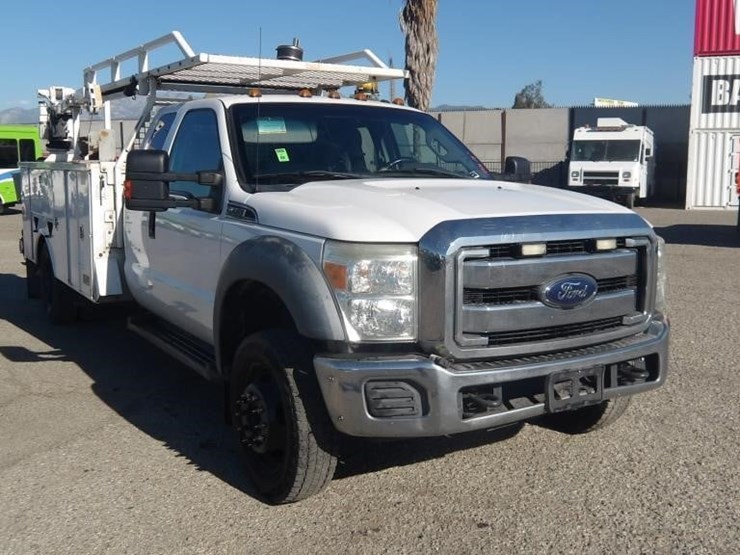 2015-ford-f450-xlt-image-2