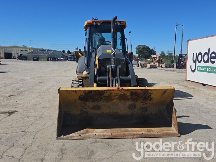 2018-deere-410l-image-9
