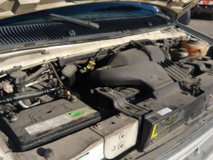 2002-ford-e350-image-11