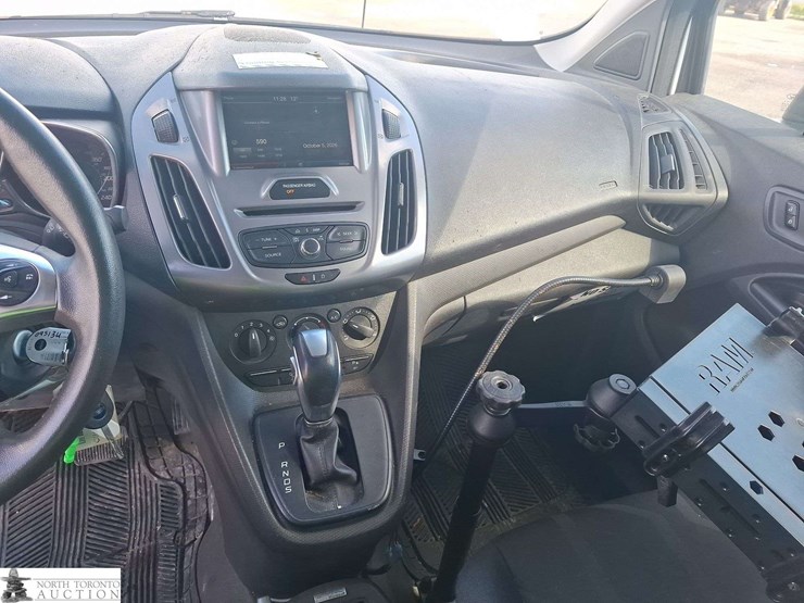 2015-ford-transit-connect-image-12