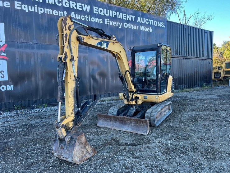 caterpillar-303.5-image-2