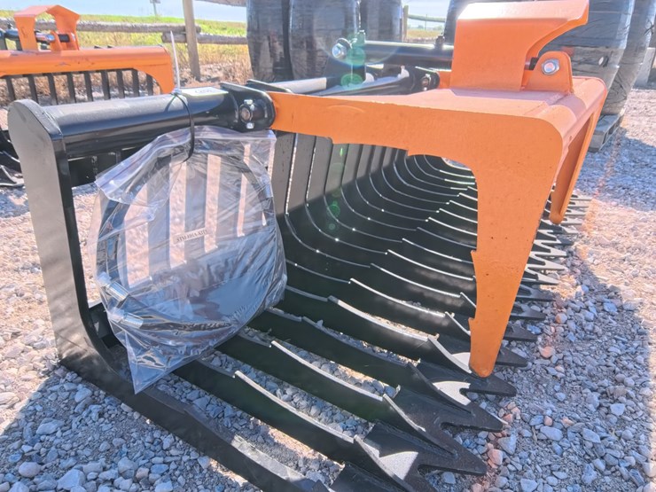 #3077-•-new-skid-steer-quick-attach-76-inch-skeleton-grapple-image-3