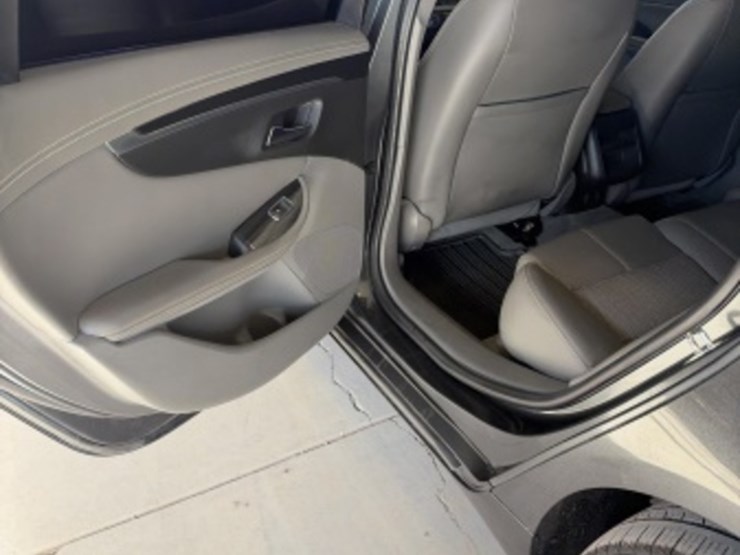 2019-chevrolet-impala-sdn-image-31