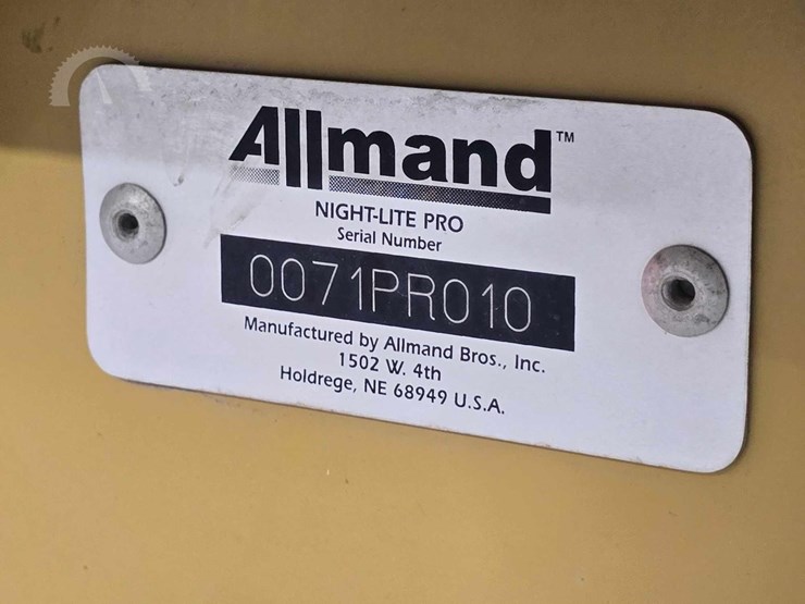 2009-allmand-bros-night-lite-pro-image-22
