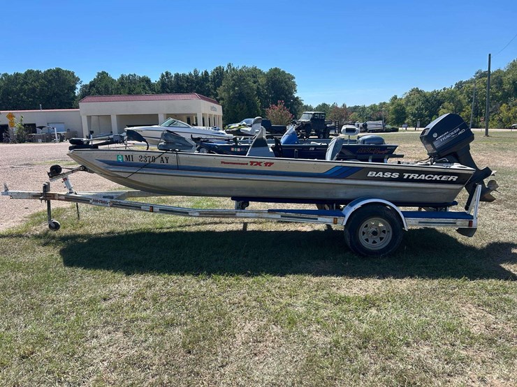 1994-bass-tracker-tx17-aluminum-bass-boat-w/-40-hp-mercury-&-trailer-image-4
