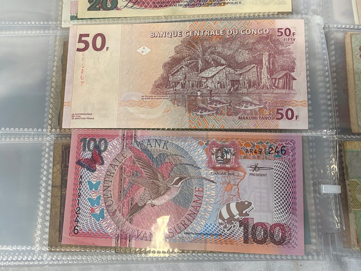#40307-•-foreign-currency-bank-notes-image-149
