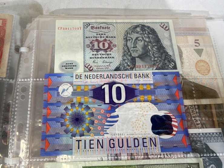 #40311-•-foreign-currency-bank-notes-image-19
