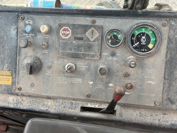 2013-john-deere-410-image-14