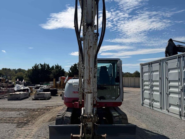 takeuchi-tb290-image-7