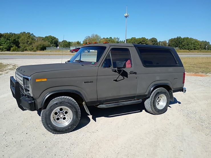 1980-ford-bronco-image-2