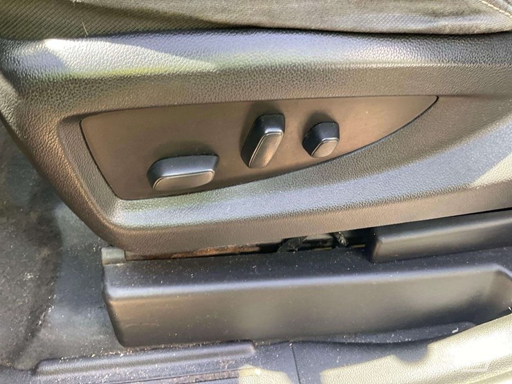 2018-chevrolet-tahoe-image-12