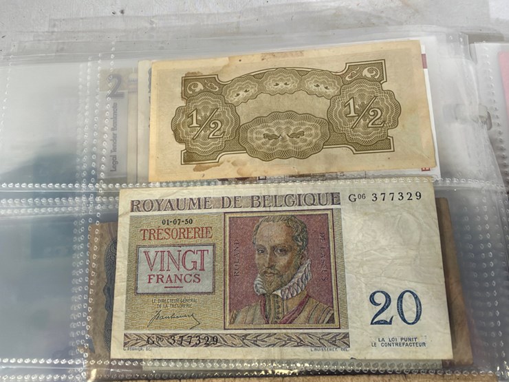 #40307-•-foreign-currency-bank-notes-image-132