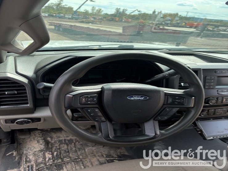 2020-ford-f450-image-8