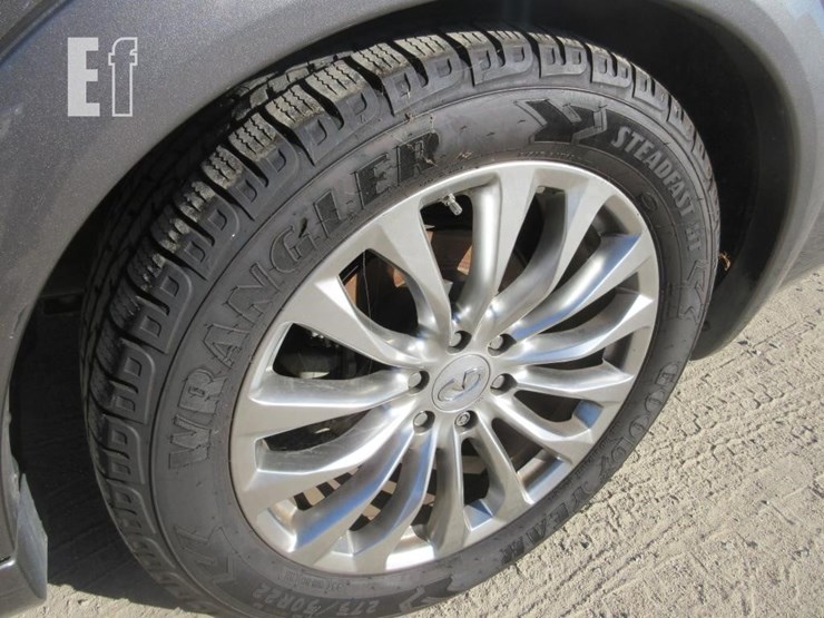 2015-infiniti-qx80-image-15
