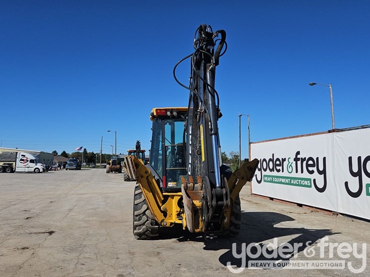 2018-deere-410l-image-5