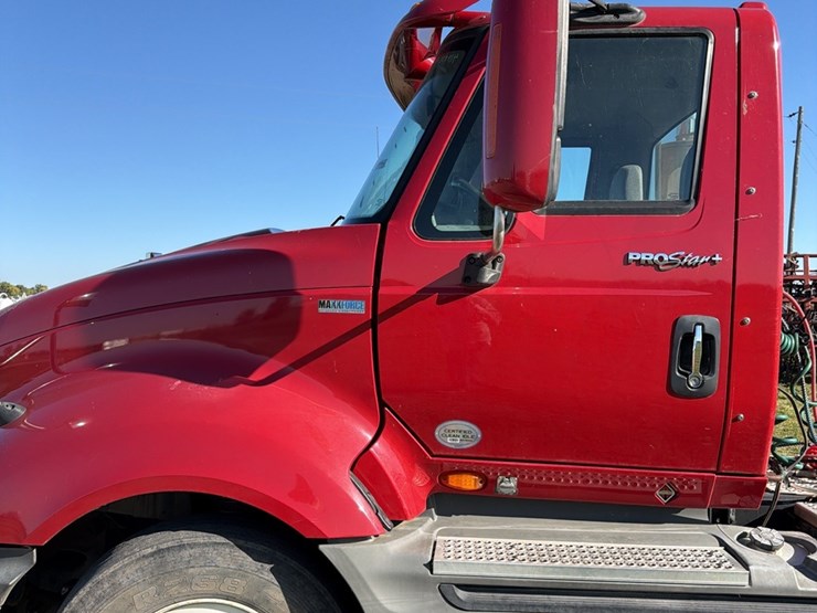 2012-international-prostar-image-47