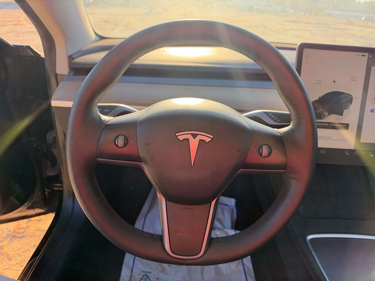 2023-tesla-model-s-4-door-sedan-(33,455-miles)-image-10