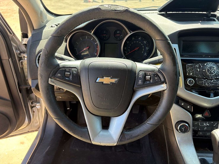 2012-chevrolet-cruz-4-door-sedan-(111,038-miles)-image-10