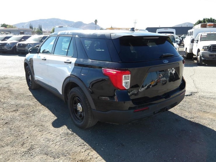 2020-ford-explorer-image-5