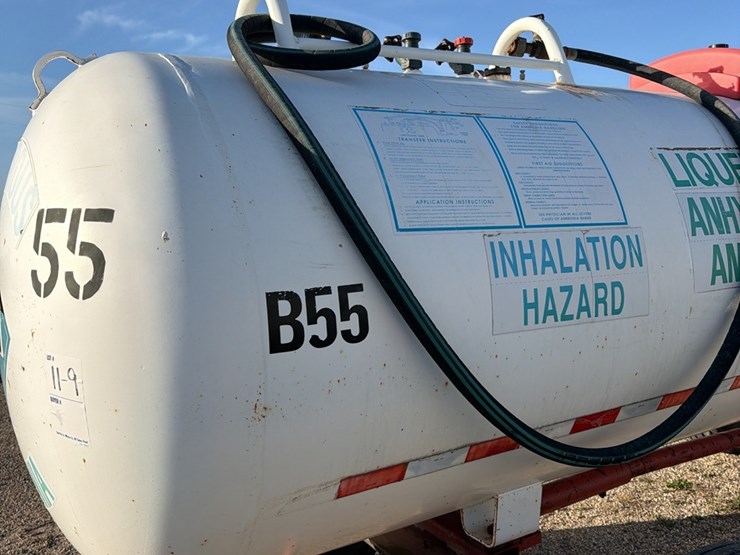 11-9-1450-gallon-nh3-tank-16.5l---16.1-sl-tires-image-6
