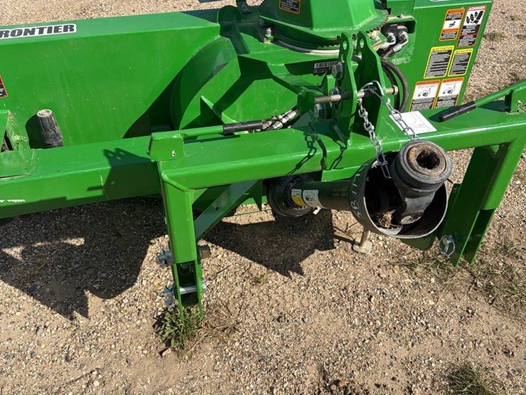 frontier-model-sb1174-like-absolutely-brand-new-3-point-snow-blower,-hydraulic-chute,-john-deere-jiffy-hitch,-none-nicer,-check-photos-image-6