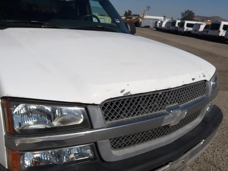 2003-chevrolet-silverado-2500-image-7