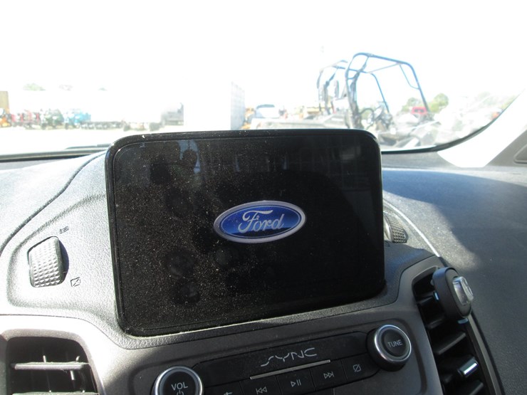 2023-ford-transit-connect-image-28