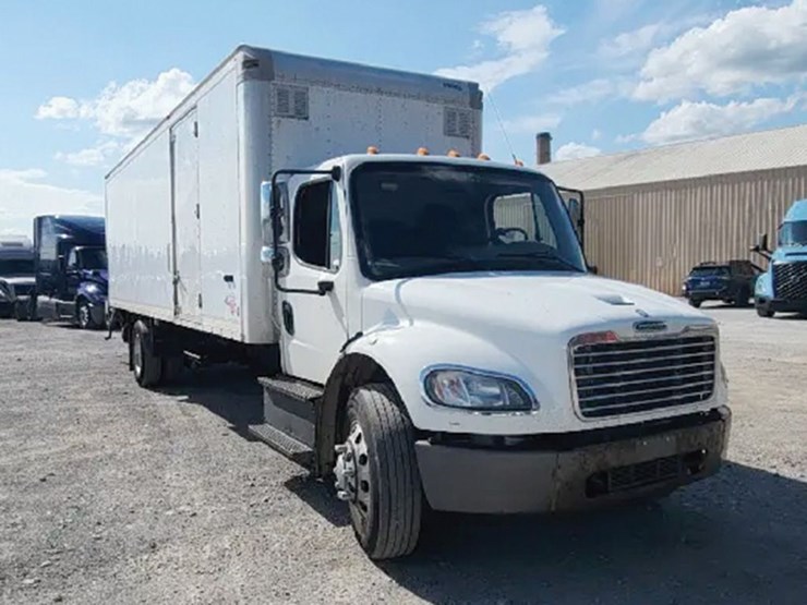 2018-freightliner-m2-106-image-1