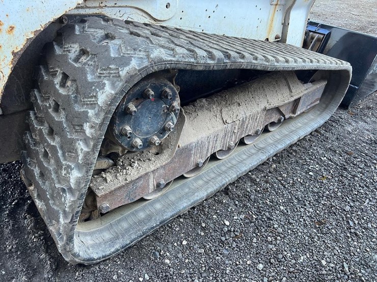 2016-bobcat-t750-image-15