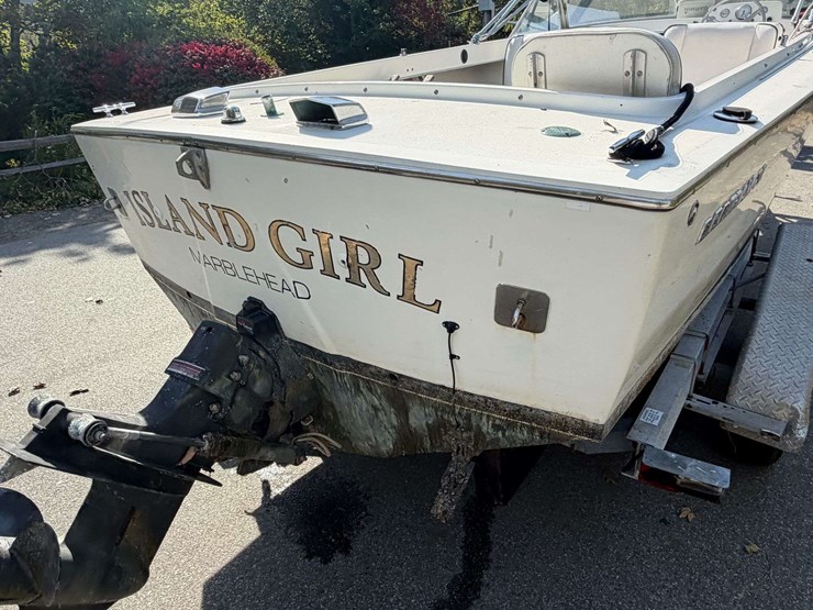 bertram-20-moppie-powerboat-w/trailer-"island-girl"-image-17