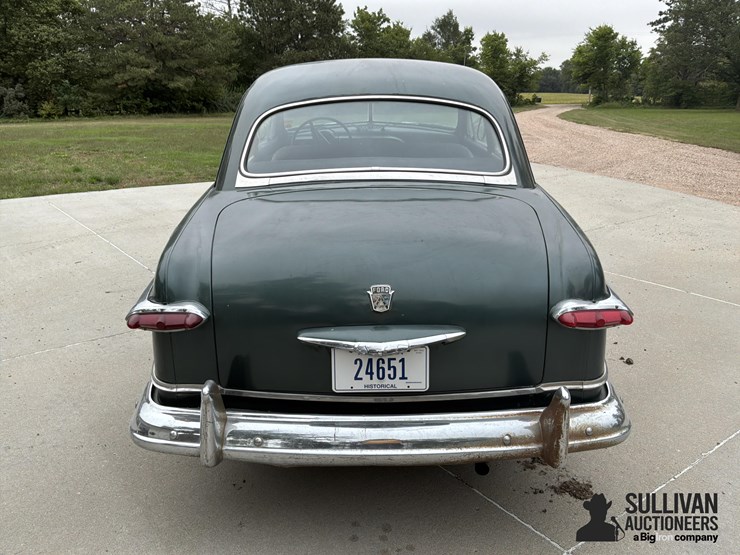 1951-ford-custom-tudor-2-door-sedan-image-6
