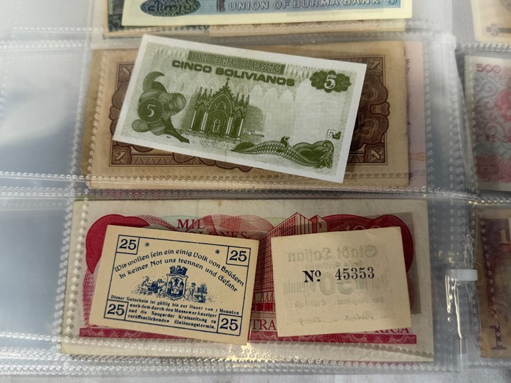 #40307-•-foreign-currency-bank-notes-image-161