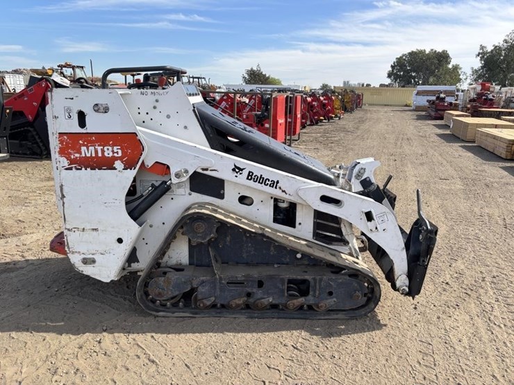 2019-bobcat-mt85-image-7