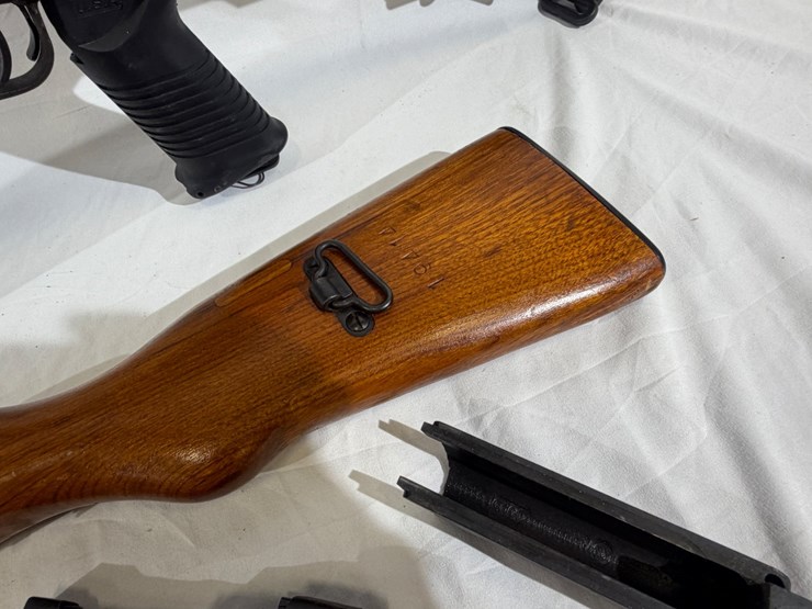 #37-•-sks-semi-automatic-rifle-image-10