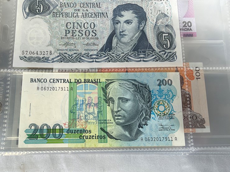 #40307-•-foreign-currency-bank-notes-image-90