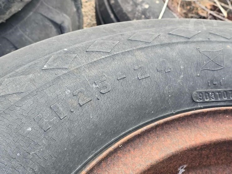 miscellaneous-tires-with-rims-image-7