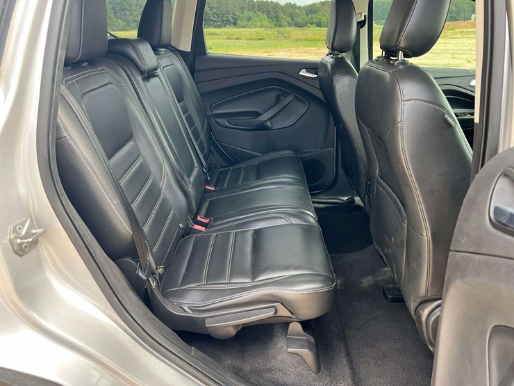 2019-ford-escape-image-16