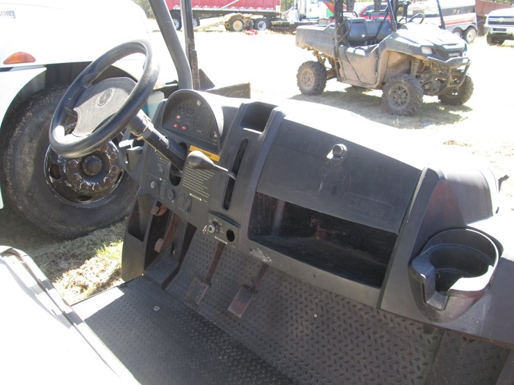 2019-club-car-carryall-1700-image-14