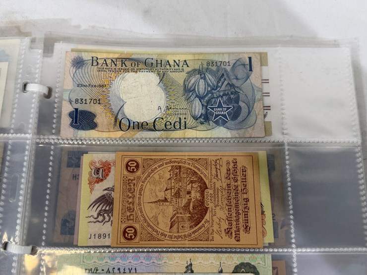 #40307-•-foreign-currency-bank-notes-image-106