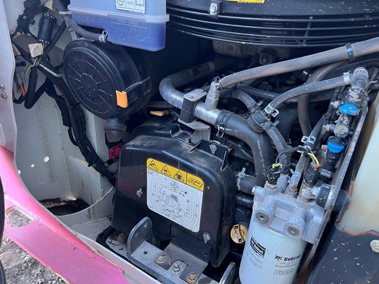 2023-bobcat-t76-image-15