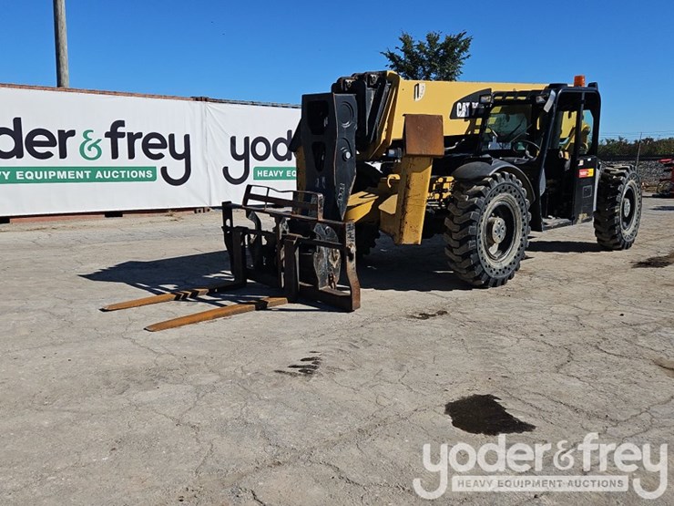 2014-caterpillar-tl1055c-image-2