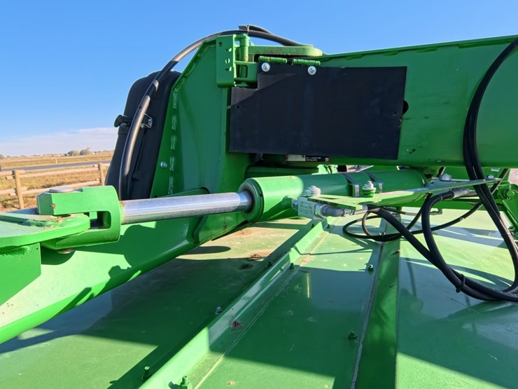 2019-john-deere-956-image-44