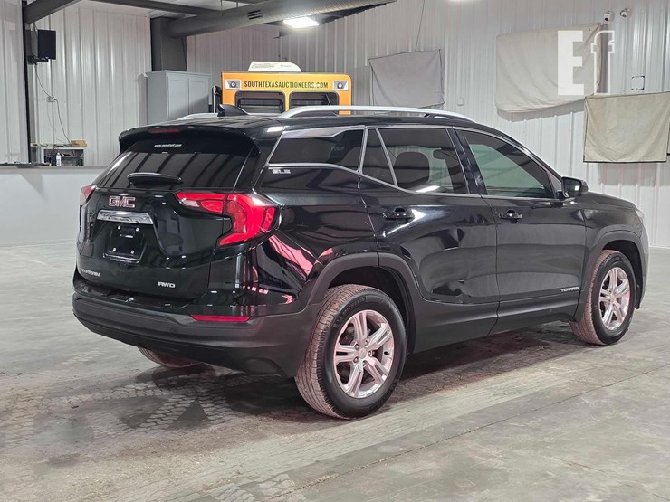 2018-gmc-terrain-sle-image-3