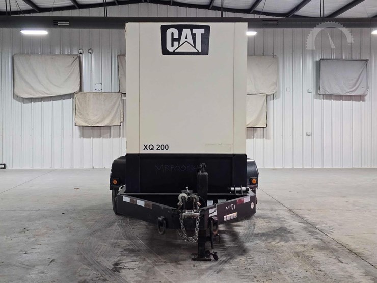 2014-caterpillar-xq200-2-image-7