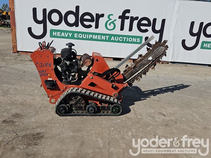 2016-ditch-witch-c24x-image-2
