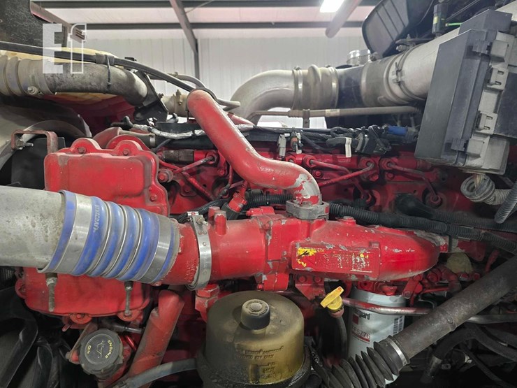 2016-kenworth-t800-image-23