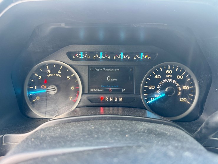 2020-ford-f150-xlt-image-15