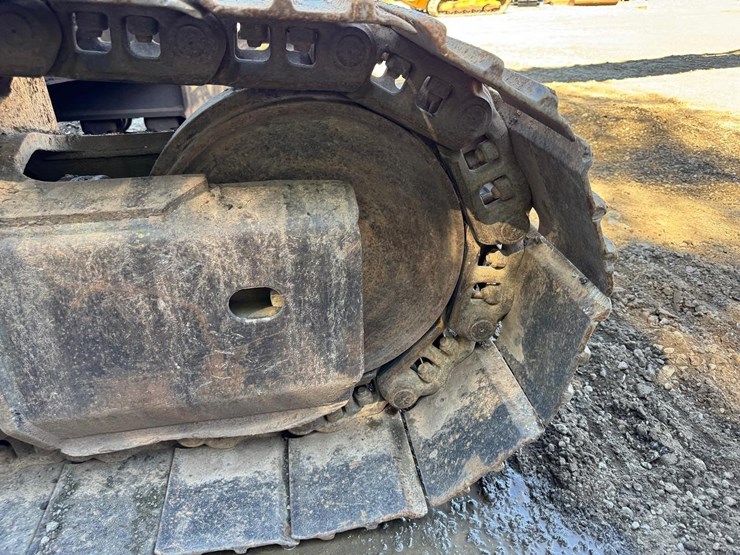 komatsu-pc160-image-22