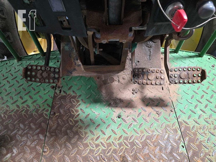 john-deere-6220-image-11