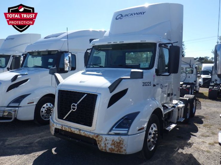 2020-volvo-vnr300-image-1